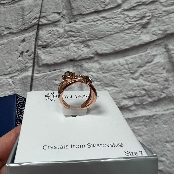 Rose gold Swarovski Crystal brilliance ring size 7 - Picture 3 of 6